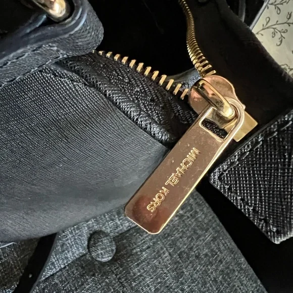 Michael Kors Selma Stud Bag - Picture 7 of 8